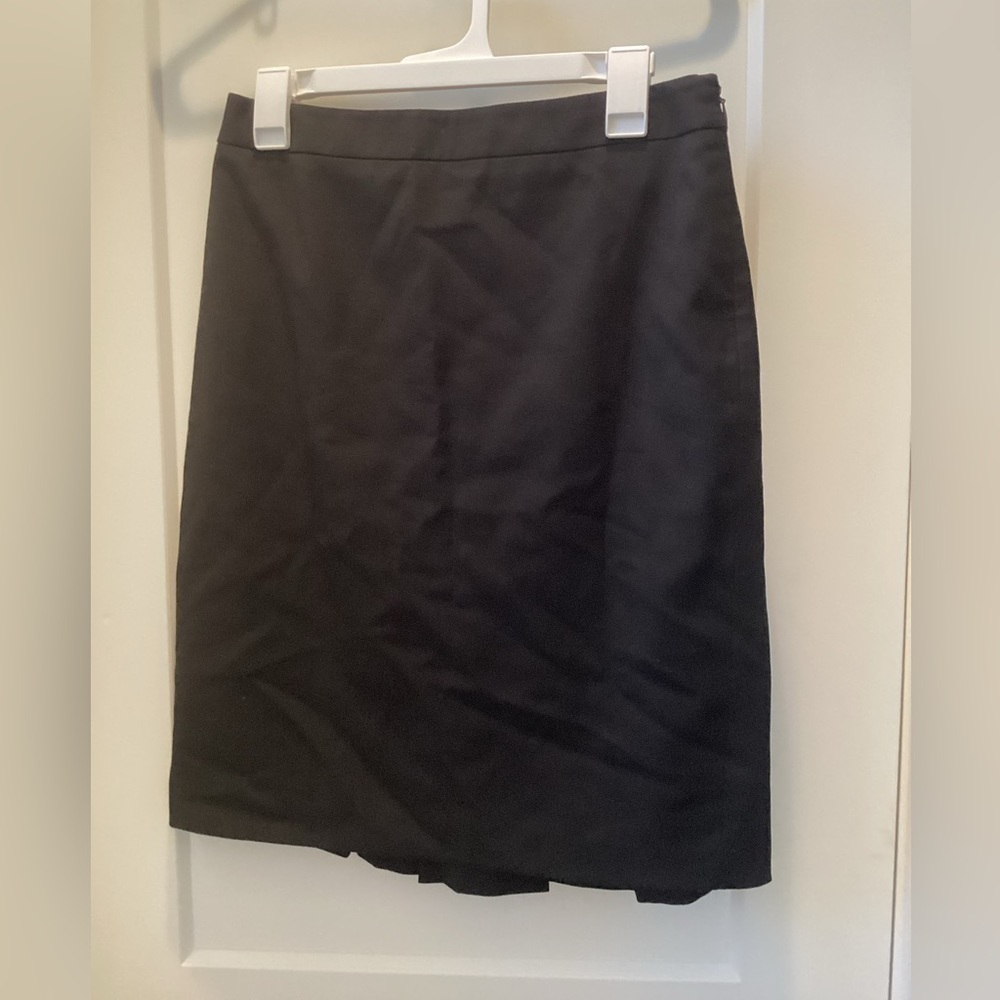 Ann Taylor Loft black skirt size 4